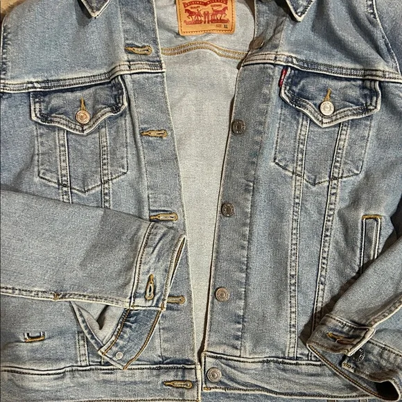 Levi's Light Blue Denim Jacket - Picture 5 of 6